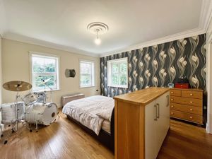 Photo 9- click for photo gallery